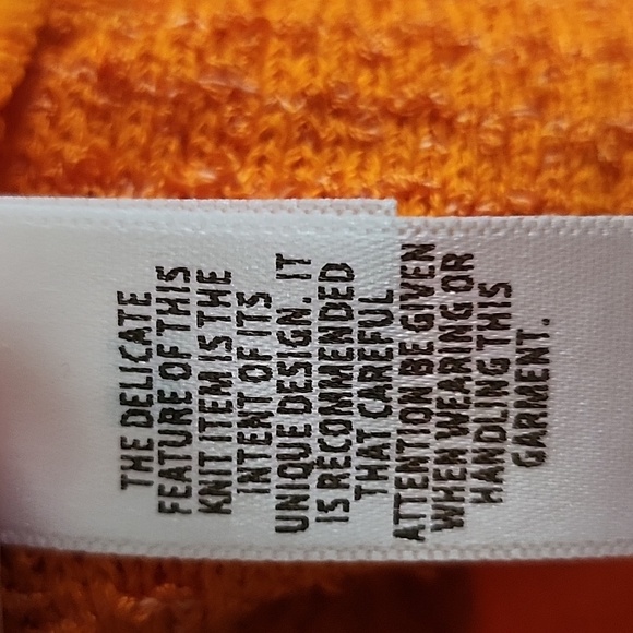 St. John Knit Sweater - Picture 5 of 7